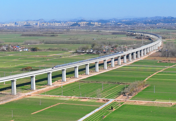 世纪账号：最快1小时43分可达！济南至郑州高速铁路12月8日全线贯通运营